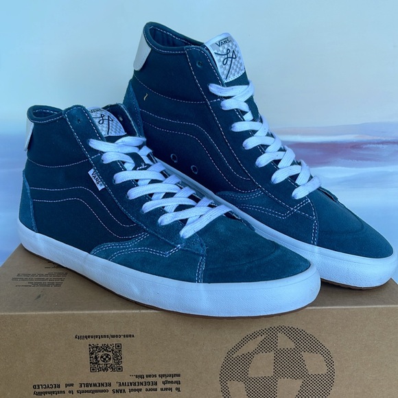 Vans Men’s The Lizzie
Teal
VN0A4BX1TEA
Sneakers - Picture 4 of 16